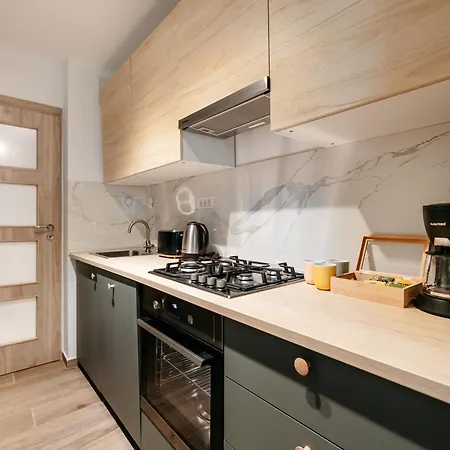 Family Corner Apartment *